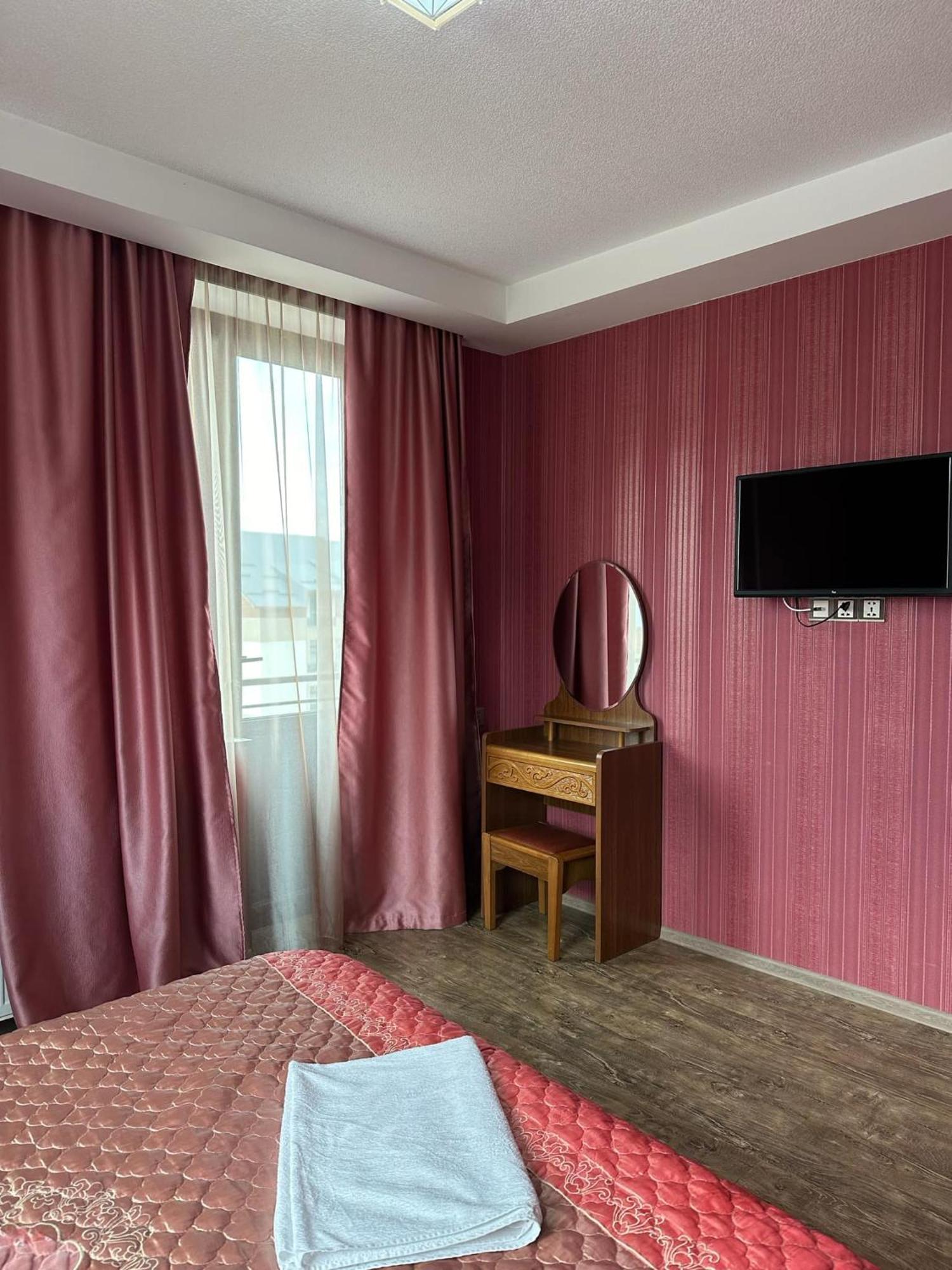 Hotel In Бакуриани Экстерьер фото