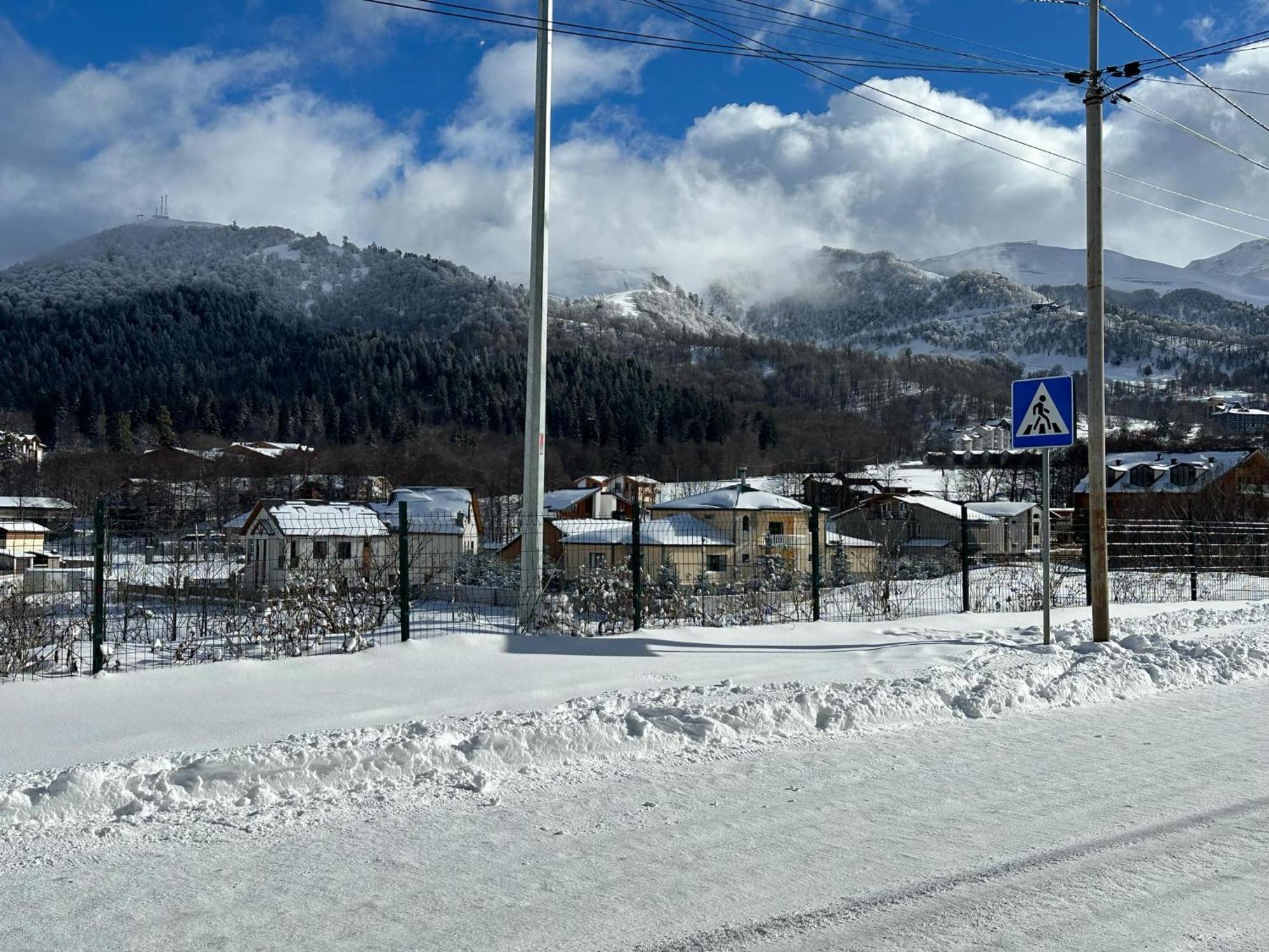 Hotel In Бакуриани Экстерьер фото