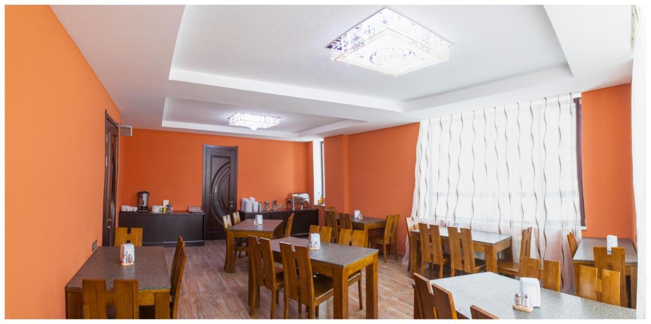 Hotel In Бакуриани Экстерьер фото